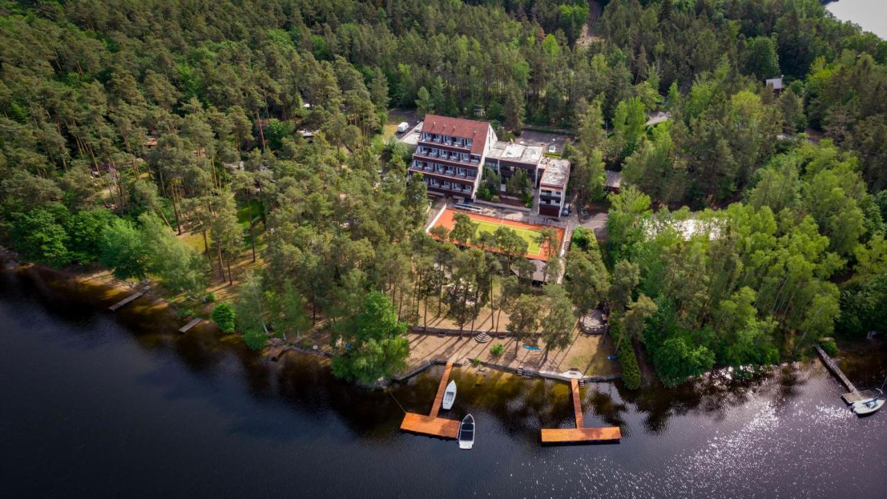 Hotel Hladina Nebrich Εξωτερικό φωτογραφία
