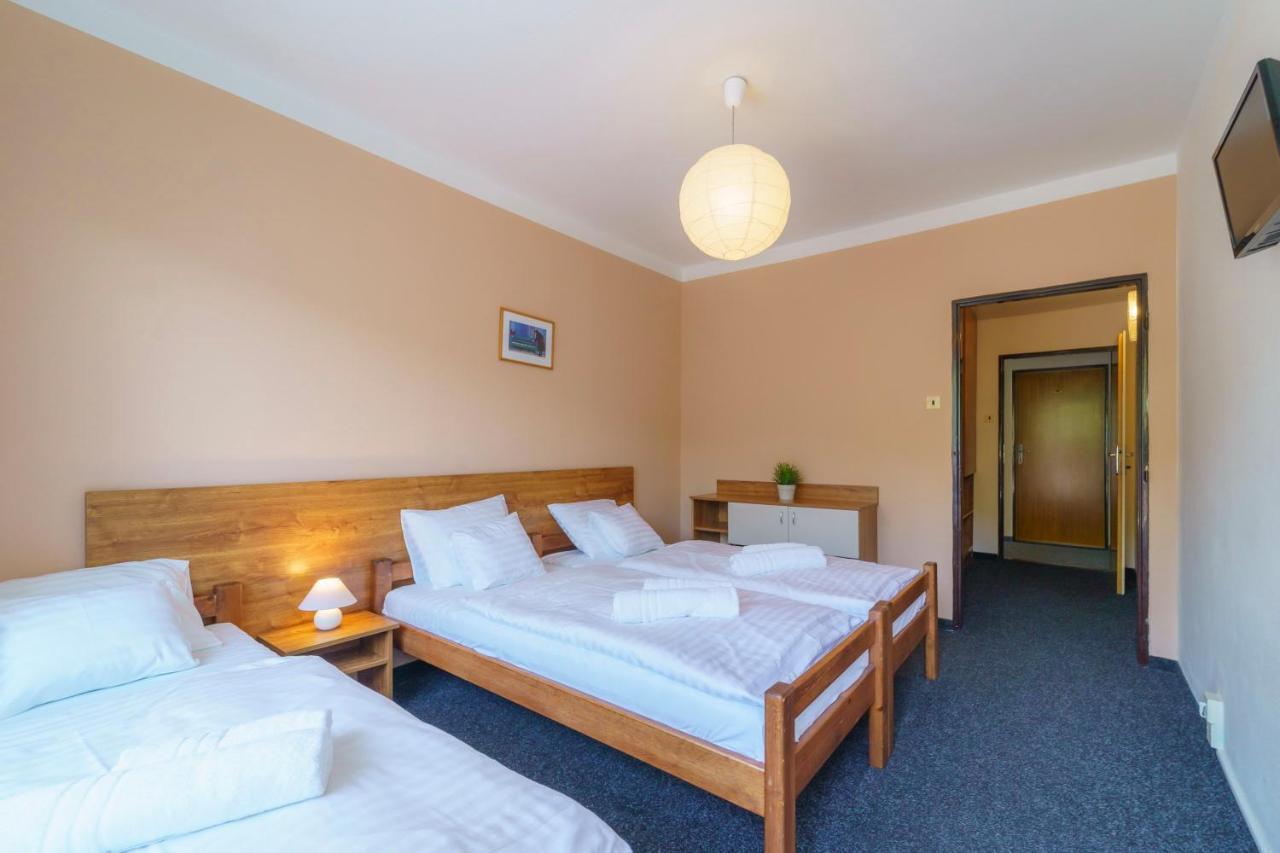 Hotel Hladina Nebrich Εξωτερικό φωτογραφία