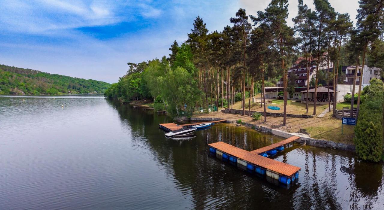 Hotel Hladina Nebrich Εξωτερικό φωτογραφία